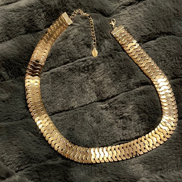 Gold necklace - Picture 1 of 3